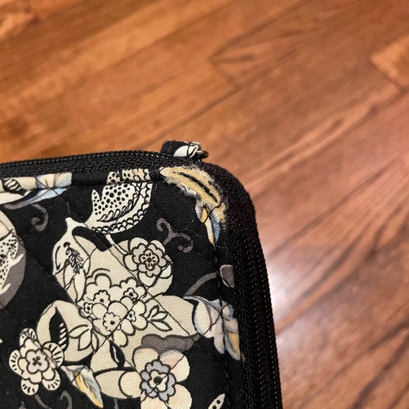Vera Bradley RFID Zip Around Wallet Black Floral Women Size 6.5 x 4 - Picture 9 of 11